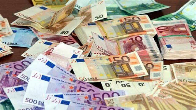  قیمت دلار 550 تومان کاهش یافت/ قیمت ارز در صرافی ملی امروز ۹۷/۱۱/۱۴