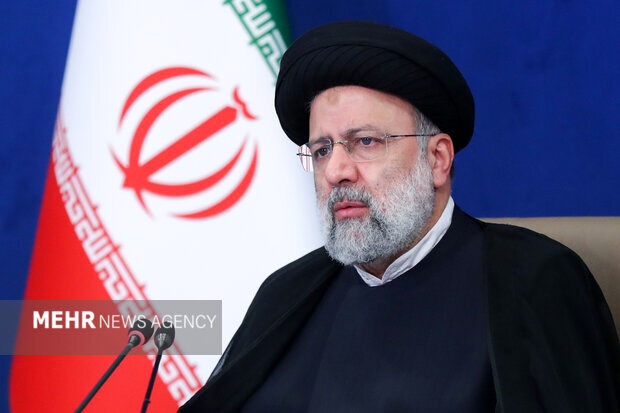توصیه‌های شرق به رئیسی/ کارشناسان بین‌المللی را به ایران بیاورید