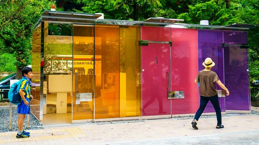 توالت‌های عمومی شفاف در پارک‌های توکیو
