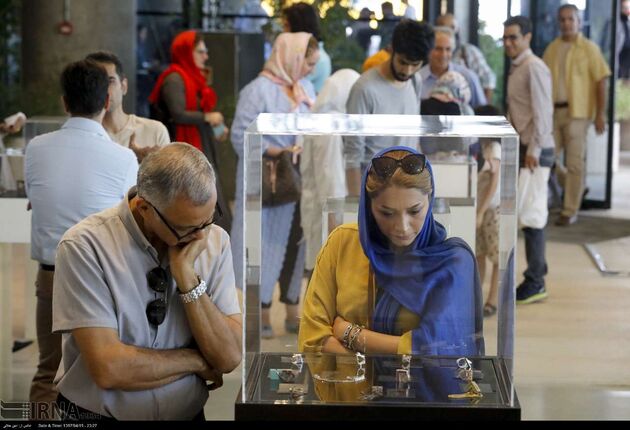 نمایشگاه چهل سال آثار پرویز تناولی و چهل هنرآموخته او-عکس امین جلالی