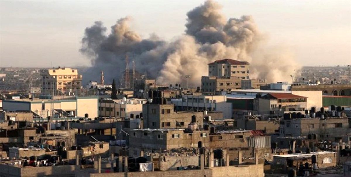 سخنگوی ارتش اسرائیل : همه مناطق غزه بمباران می‌شود/ هیچ کجای غزه امن نیست/!