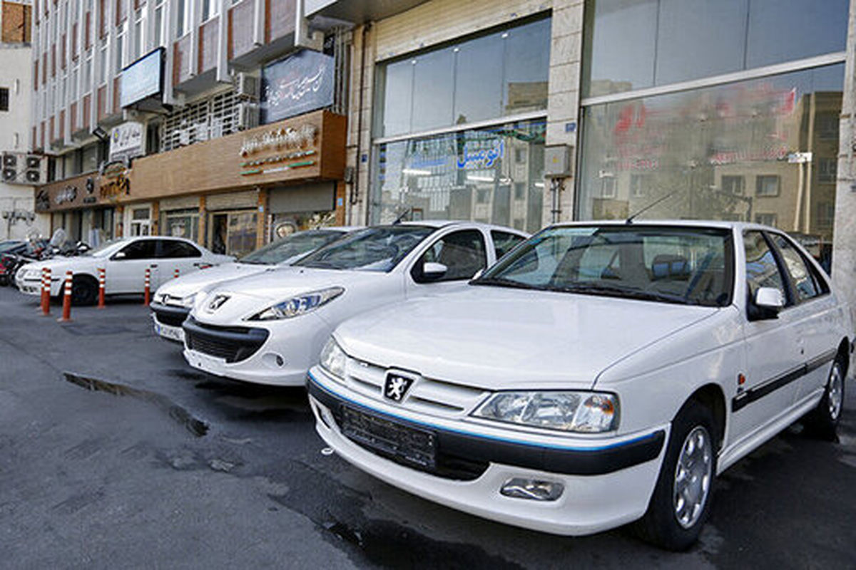 قیمت خودرو از رده خارج شده در ایران 600 میلیون شد