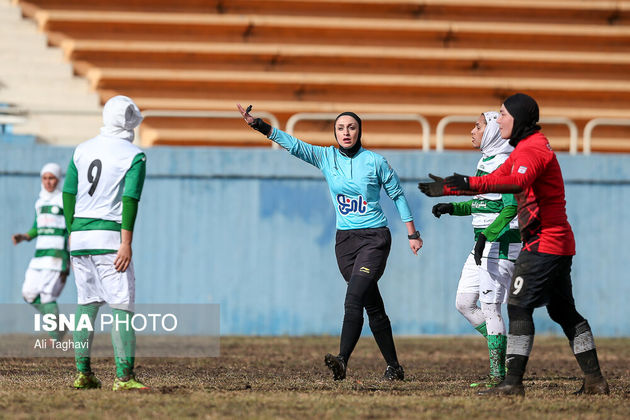 لیگ برتر فوتبال زنان؛ آذرخش تهران و ذوب‌آهن اصفهان