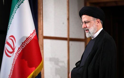 رئیسی: ایران قوی بدون اقتصاد قوی شکل نمی‌گیرد/ نباید مردم در صف مرغ باشند