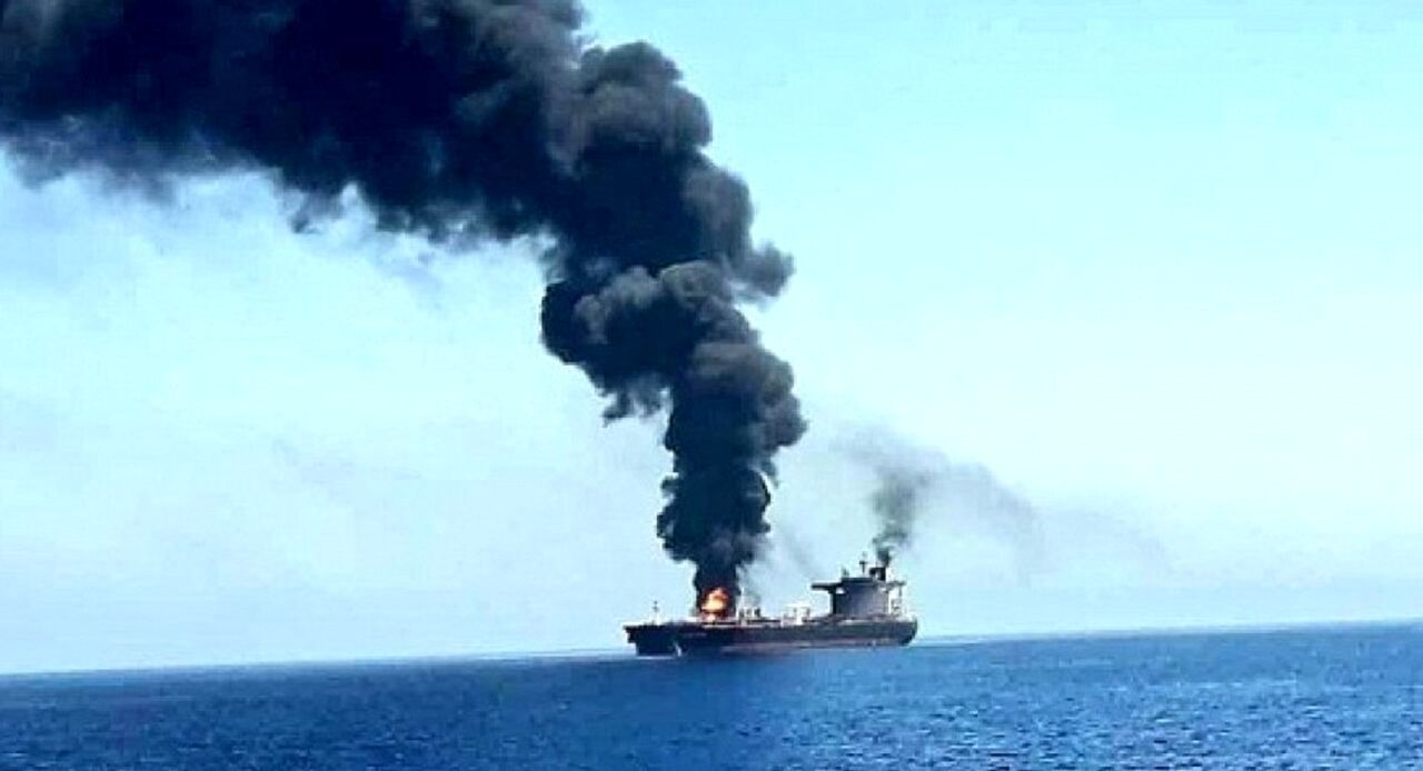 حادثه در نزدیکی تنگه هرمز