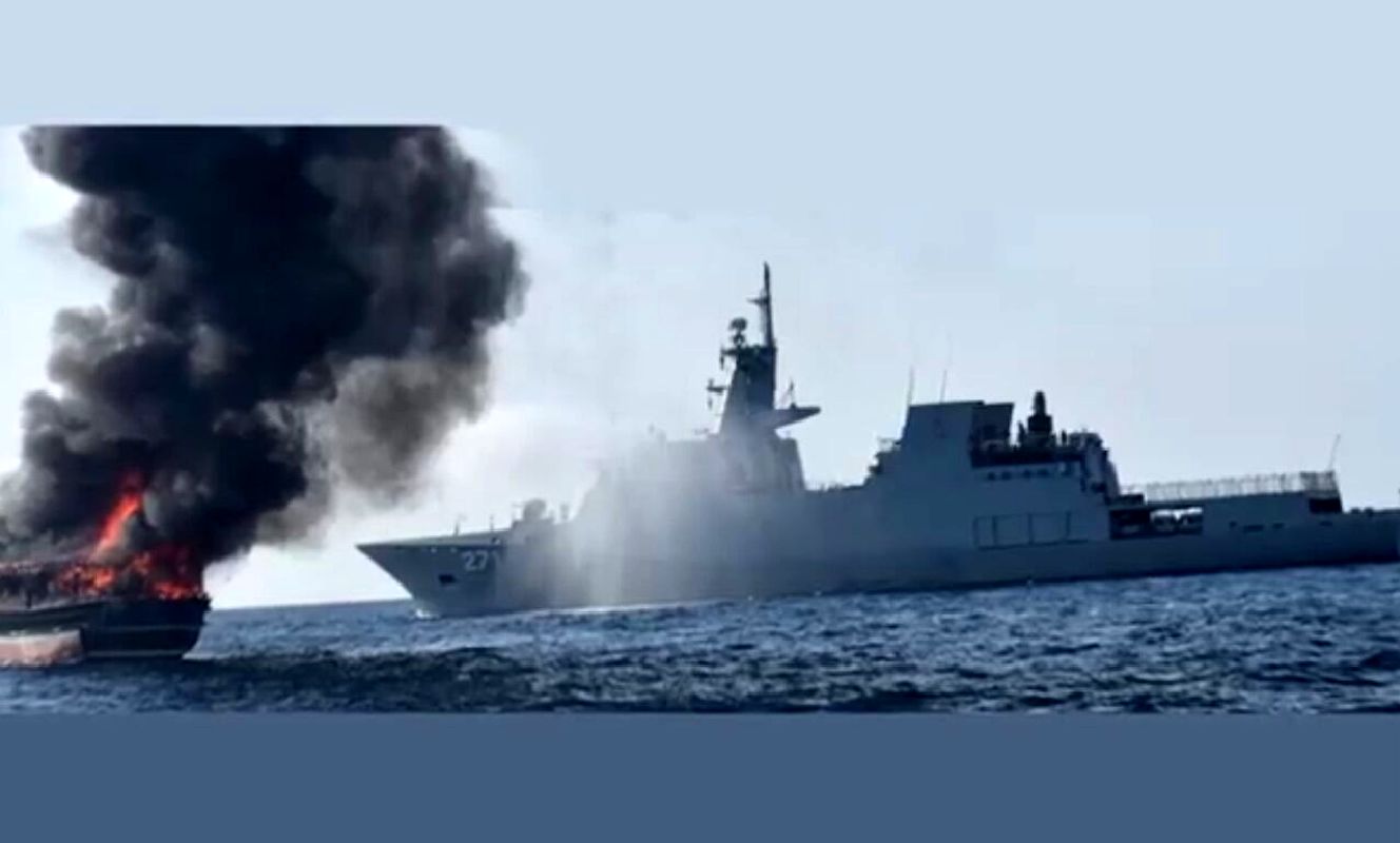 فوری / حمله موشکی به یک کشتی در دریای سرخ