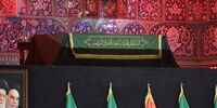 حضور علمای قم بر پیکر رهبر شهید و خانواده ایشان در مسجد جمکران + فیلم