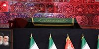 حضور علمای قم بر پیکر رهبر شهید و خانواده ایشان در مسجد جمکران + فیلم