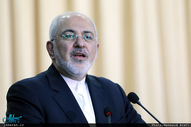 واکنش ظریف به ادعای ترامپ مبنی بر سقوط ایران