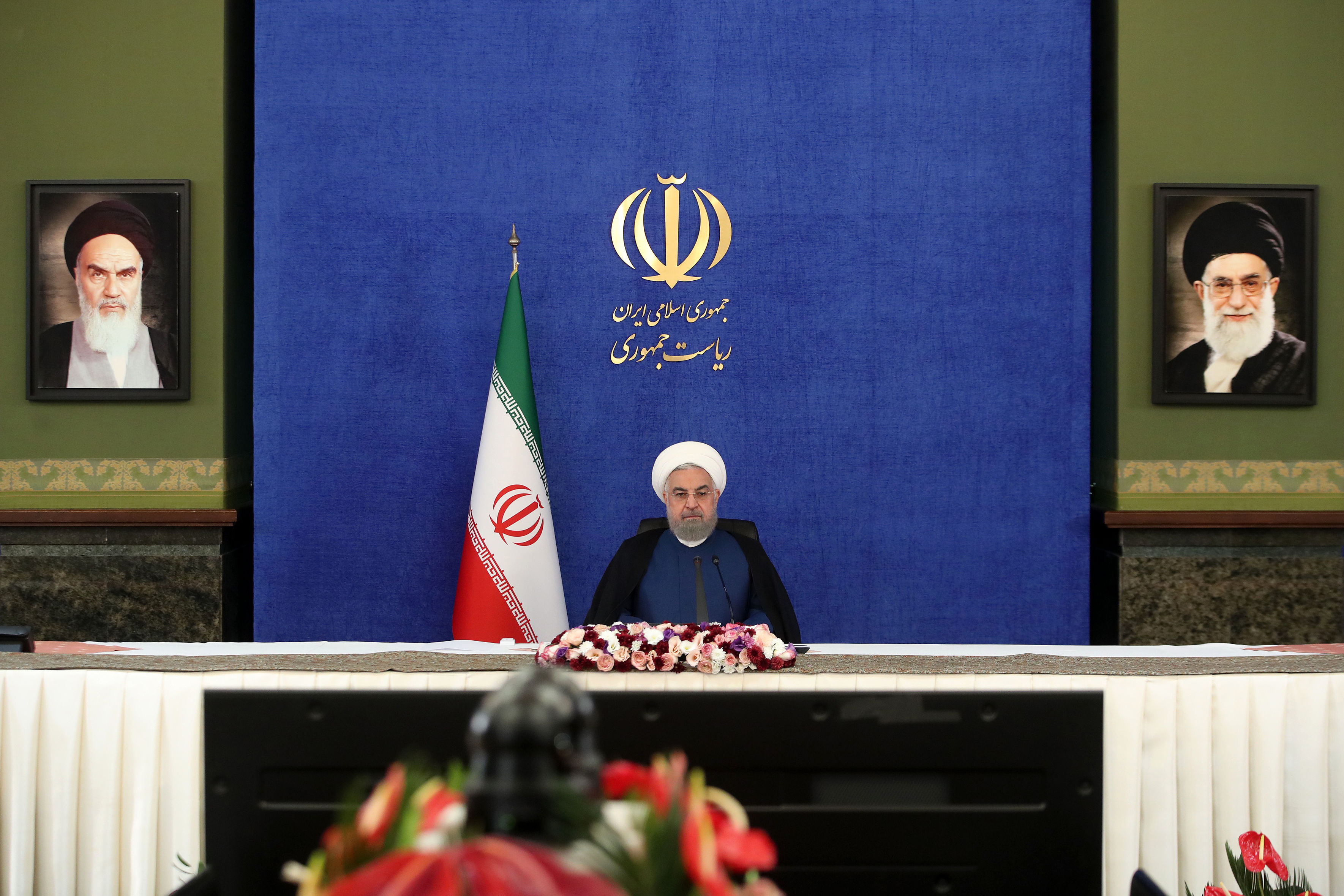 آخرین عکس یادگاری اعضای دولت روحانی+ فیلم