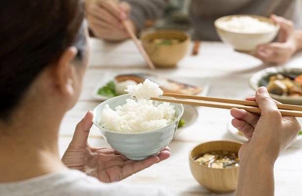 خوردن برنج ساکنان این کشور را چاق نمی کند 