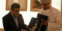 هدیه خاص عمانی ها به احمدی نژاد در دبی+ تصاویر