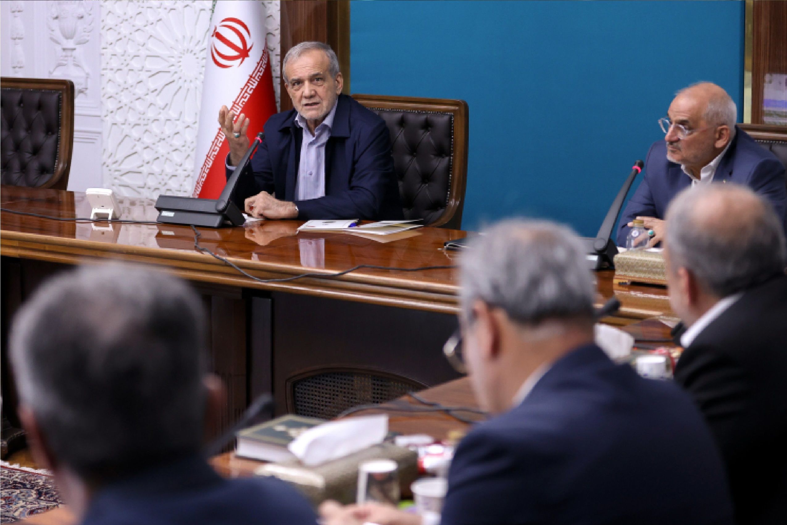 پزشکیان: دولت به دنبال راه حلهای جامع در حوزه کمآبی است