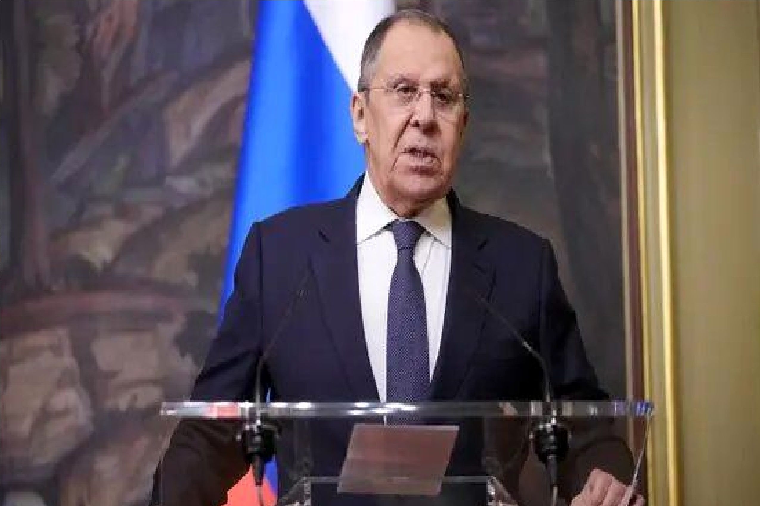 لاوروف: غرب عمدا تلاش می‌کند از برگزاری مذاکرات میان تهران و واشنگتن جلوگیری کند