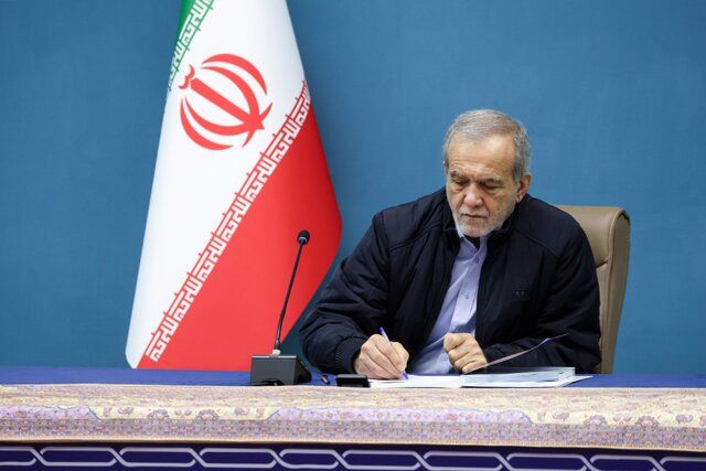 محسن رضایی عزادار شد/ پیام مسعود پزشکیان