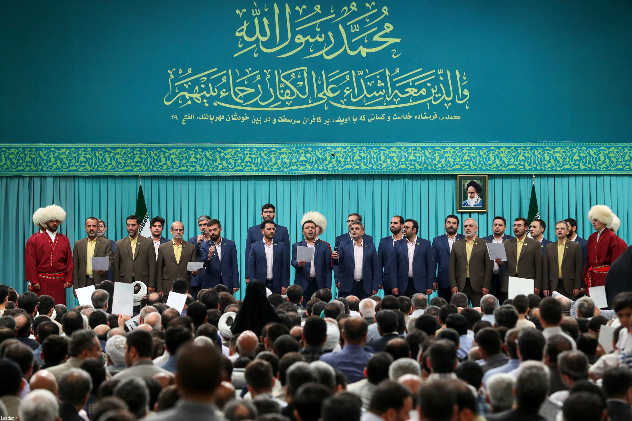 برگزاری مراسم عید بزرگ ولادت پیامبر اعظم (ص) و امام صادق (ع) در حسینیه امام خمینی (ره)