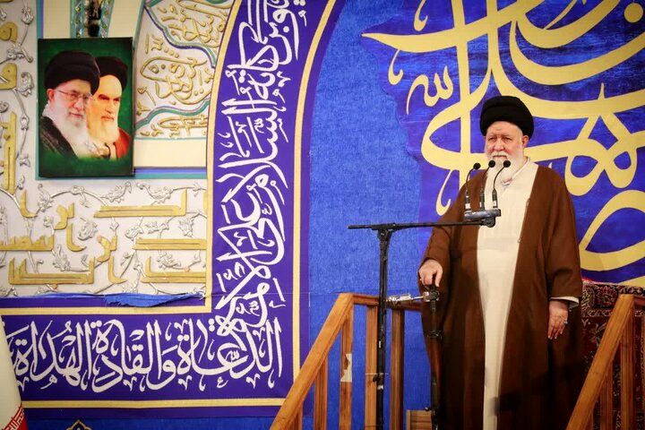 علم‌الهدی: دشمن ناامید از فشارهای مستقیم، به‌دنبال تسخیر دل‌هاست/ اگر دشمن از ما قوی‌تر بود، چرا تقاضای آتش‌بس کرد؟