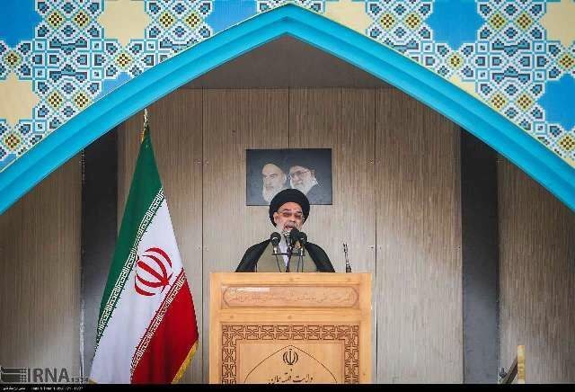 واکنش امام جمعه اصفهان به گزارش آژانس بین‌المللی انرژی اتمی علیه ایران 
