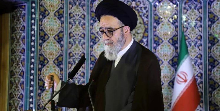 امام جمعه تبریز: جمهوری اسلامی به دختران حیثیت داده است