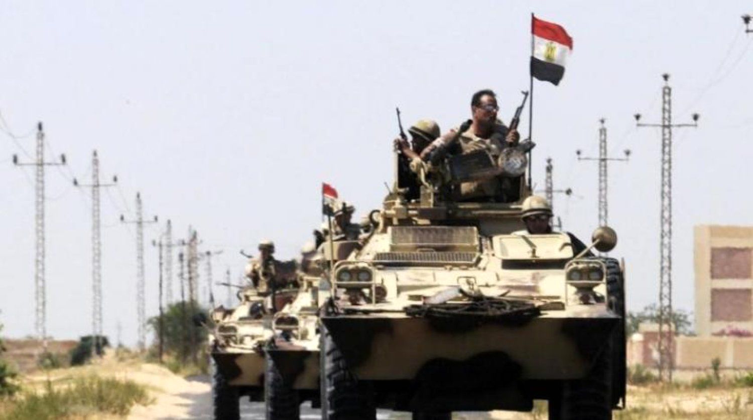  استقرار ده‌ها تانک و خودروی زرهی مصر در گذرگاه رفح
