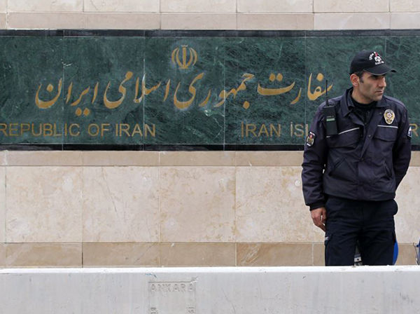 سفارت ایران در ترکیه تخلیه شد/ حمله بمبگذار انتحاری به سفارت