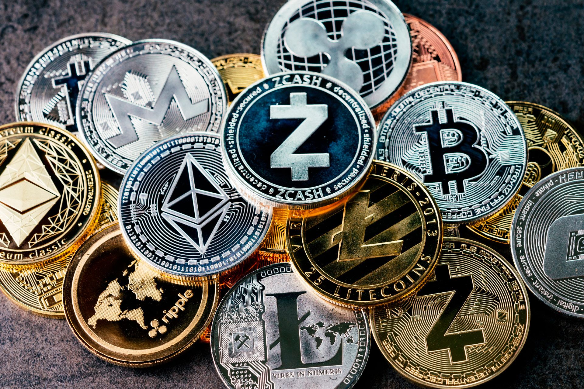 بیتکوین عقب نشست، آلتکوینها درخشیدند | بازار رمز ارزها در مرحله تثبیت