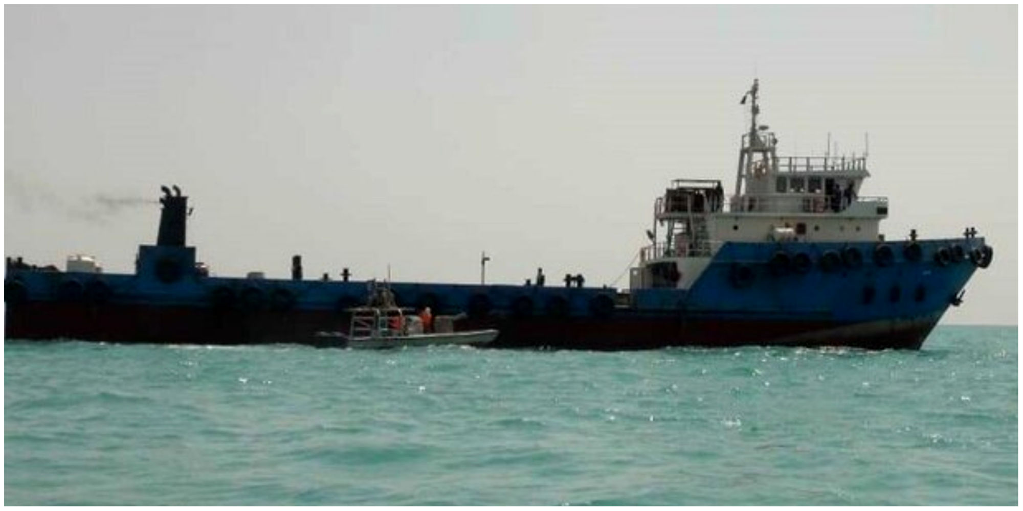انصارالله یمن تایید کرد: غرق شدن کشتی یونانی در دریای سرخ