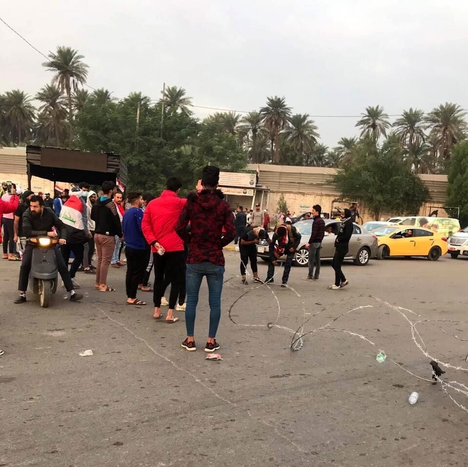 اعتصاب اجباری معترضان عراقی در بغداد / آغاز نافرمانی‌مدنی 