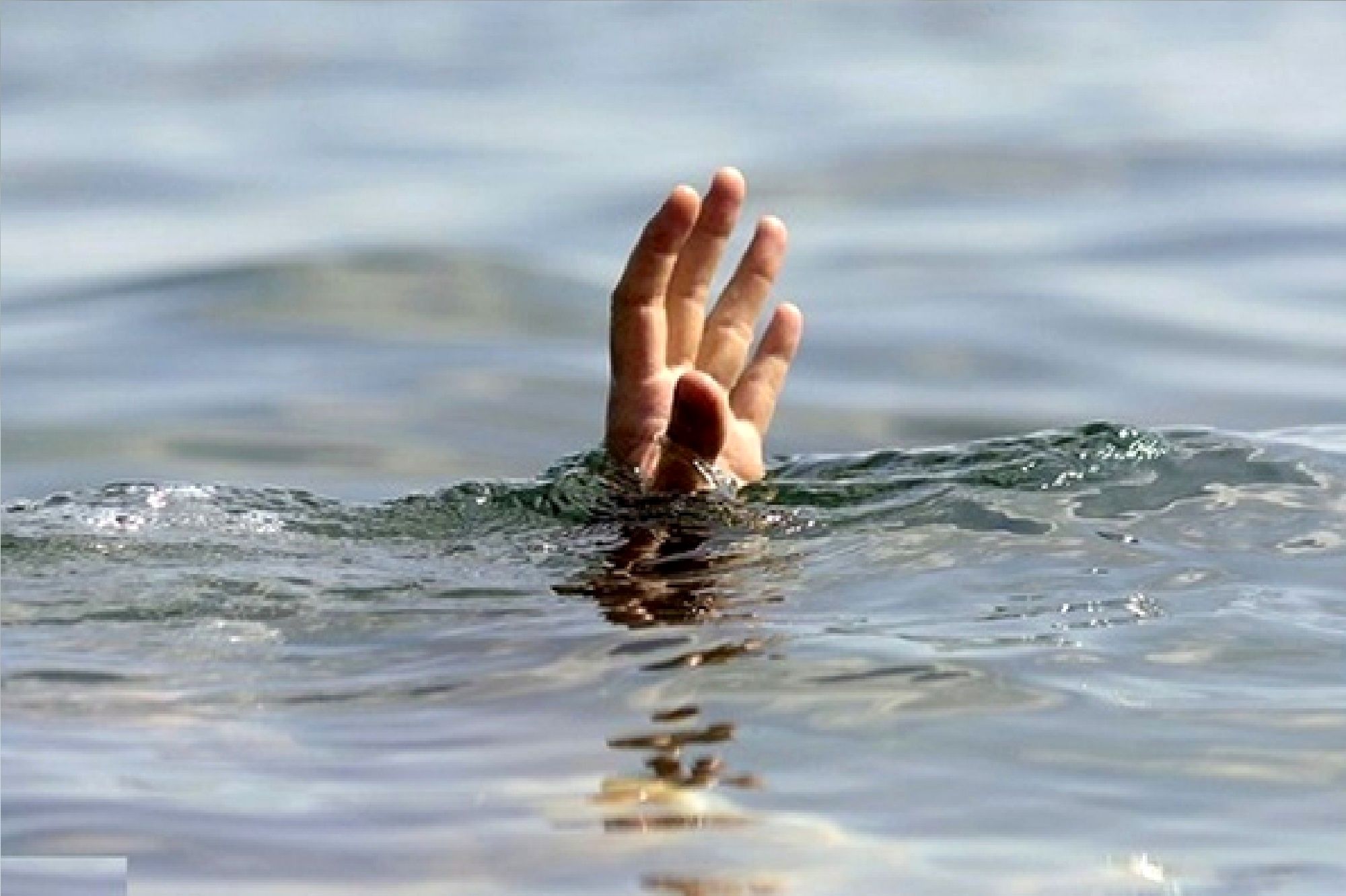 حادثه تلخ در همدان؛ دانش‌آموز و معلم فداکار جان باختند