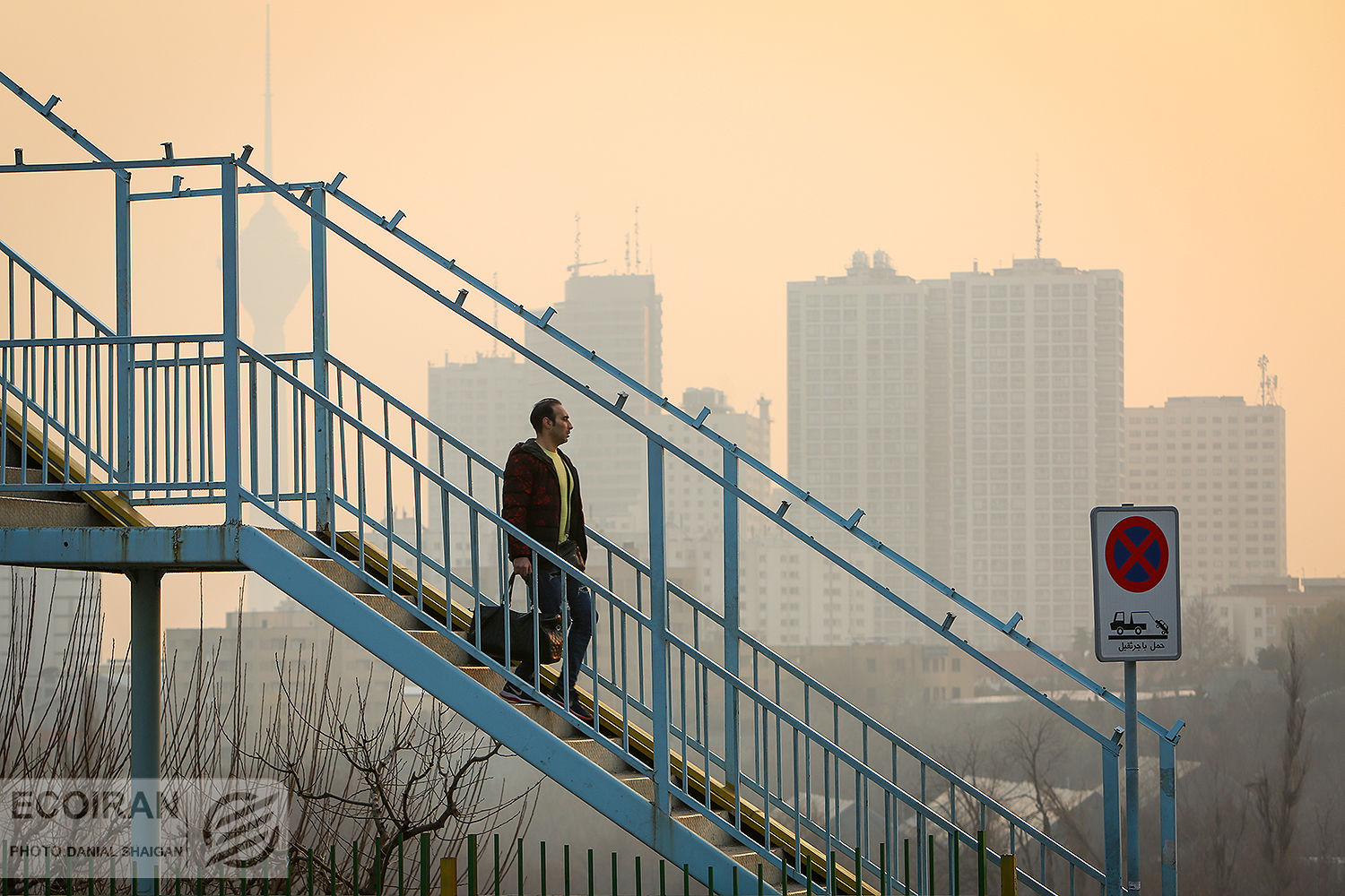 آلودگی هوا در تهران تا روزهای آخر سال/ این افراد از رفت‌وآمد در فضای باز خودداری کنند