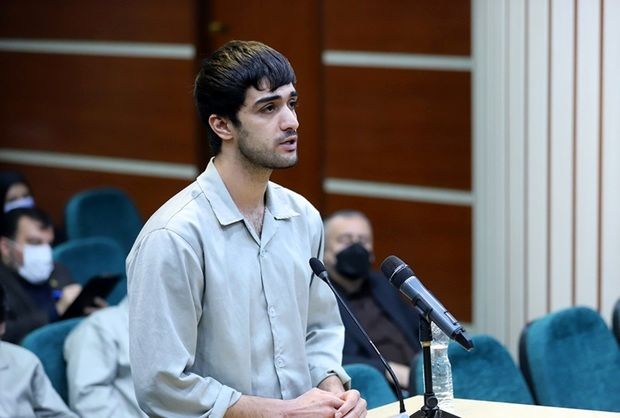پدر محمدمهدی، از محکومان به اعدام: وکیل تسخیری جواب تلفن ما را نمی دهد/ پسرم قهرمان کاراته است