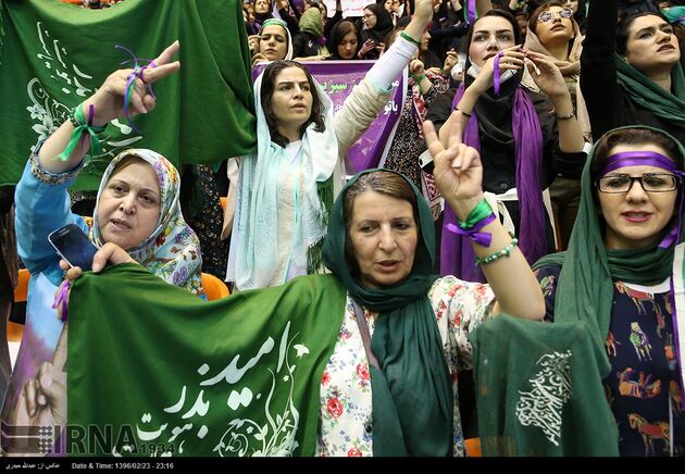 تصاویر همایش حامیان حسن روحانی در ورزشگاه آزادی