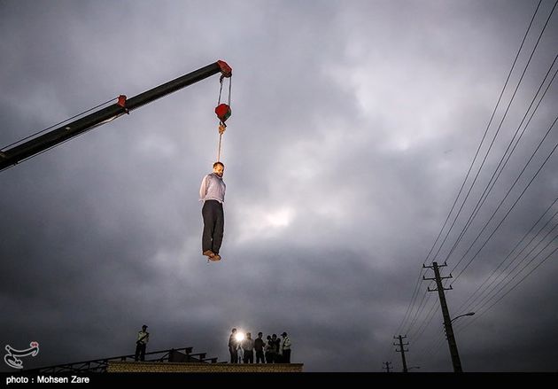 عکس های کامل مراسم اعدام قاتل آتنا اصلانی