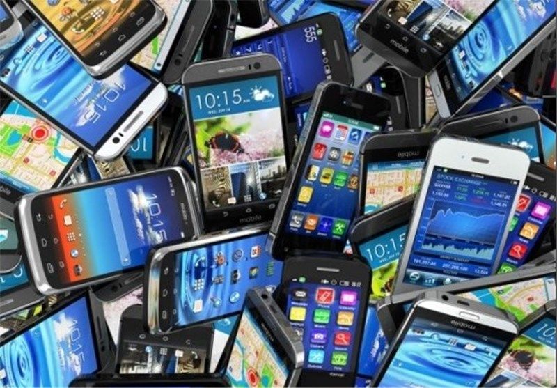 در یک سال اخیر چند دستگاه تلفن همراه وارد کشور شد؟