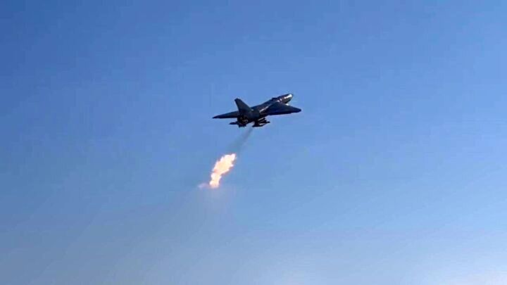 حمله موشکی  به محل استقرار هواپیماهای سوخت‌رسان اسرائیل/ ارتش ایران اطلاعیه داد