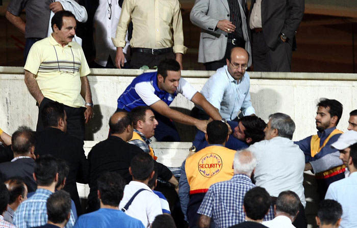 مشوق های بیسوادی که فوتبال ایران را تهدید می‌کنند