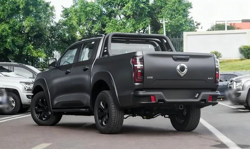 رقیب چینی تویوتا هایلوکس به میدان آمد + عکس 2