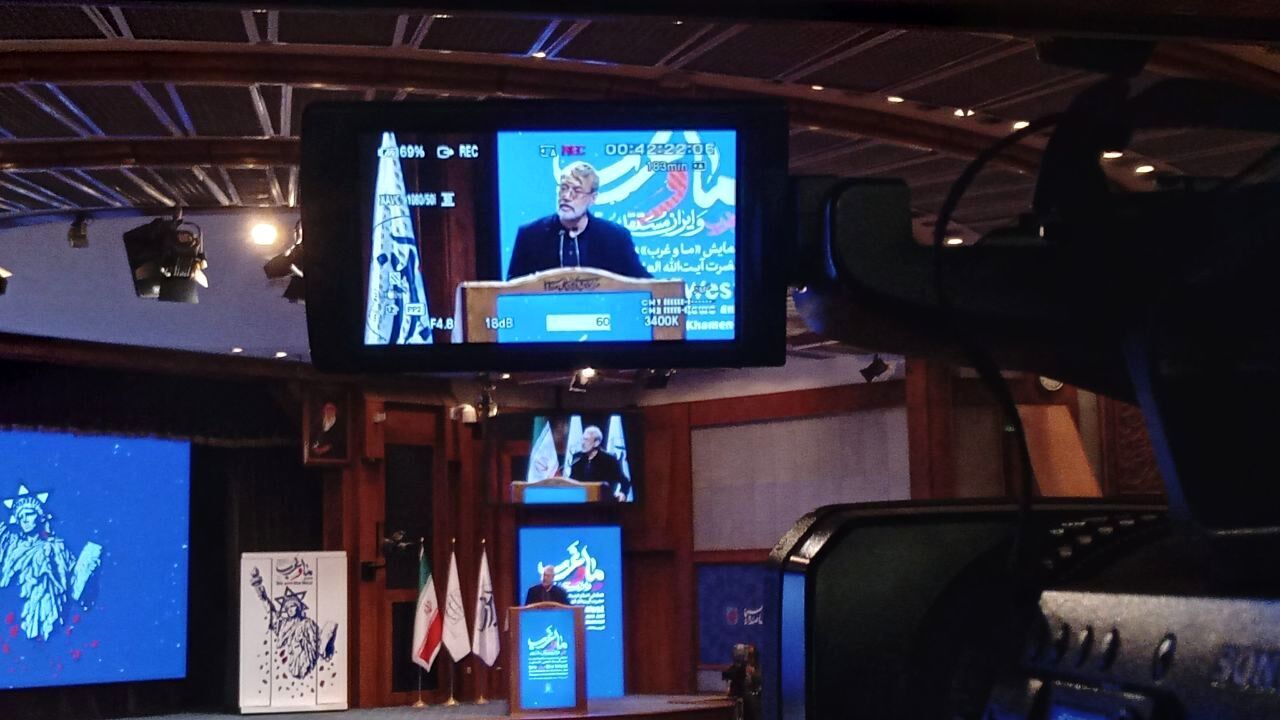 علی لاریجانی: رهبران ایران هیچگاه دشمنی با غرب نداشته‌اند / حکومت پهلوی ملت ایران را در برابر غرب ذلیل و خوار کرد