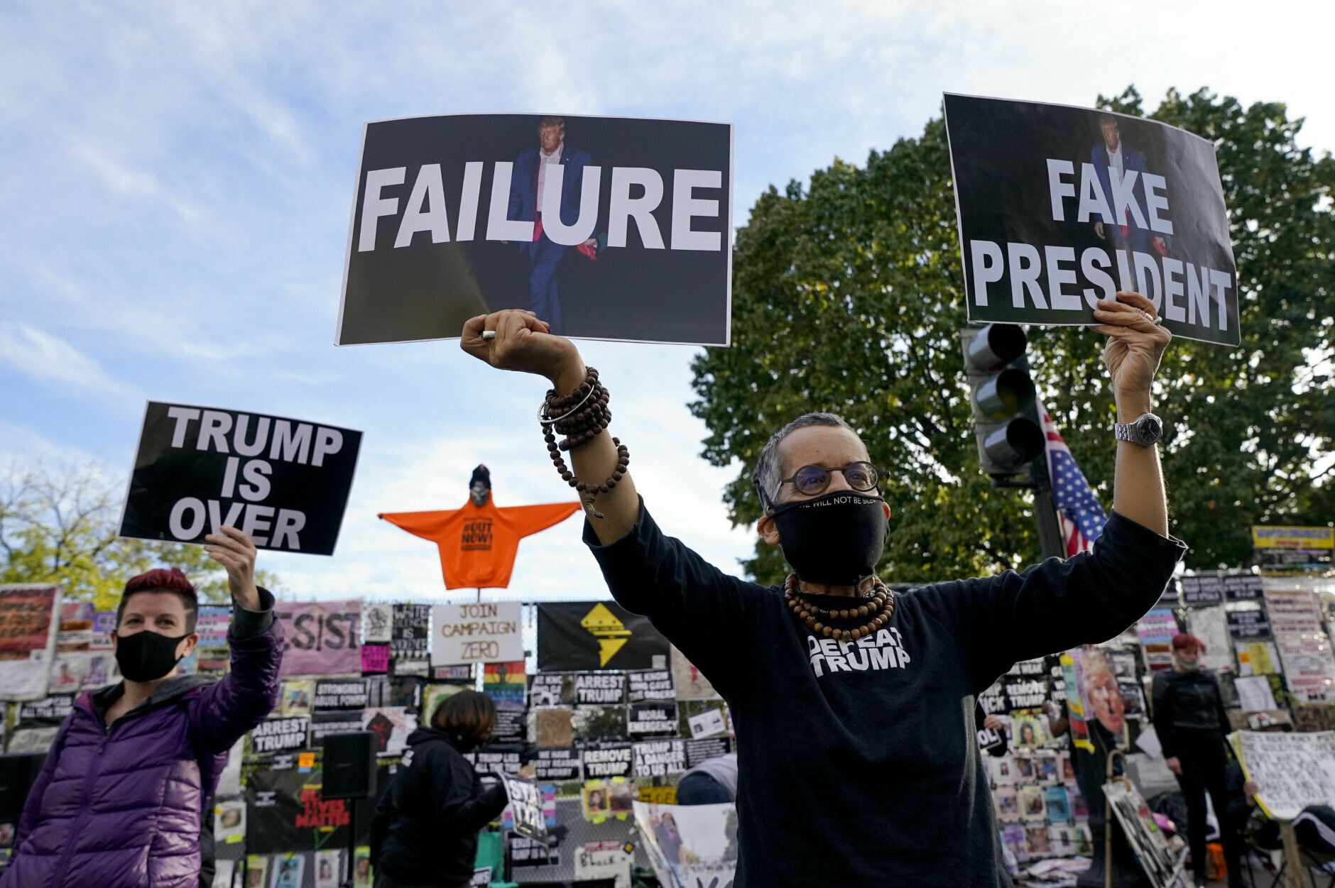 تجمع اعتراضی آمریکایی‌ها مقابل کاخ سفید+ تصاویر