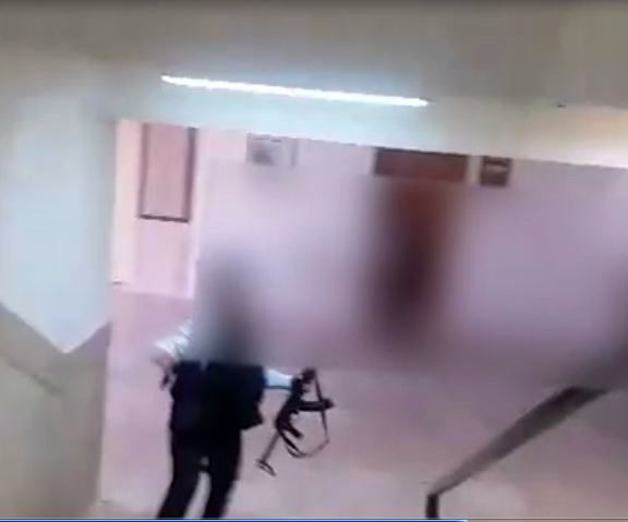 فیلم عملیات خروج افراد از راهروهای ساختمان دفاتر مجلس
