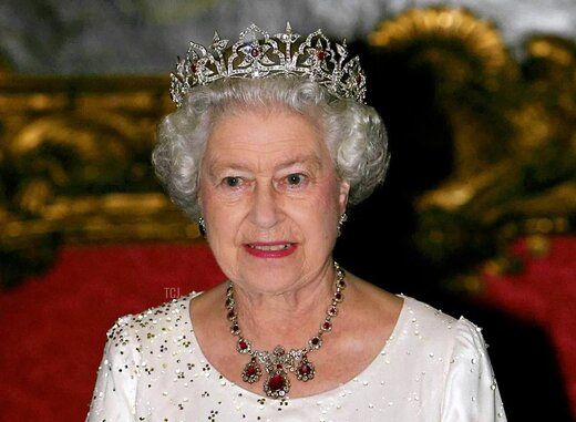 گران قیمت ترین جواهرات ملکه انگلیس+تصاویر