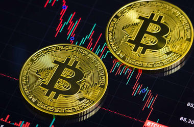 قیمت بیت‌کوین و اتریوم امروز جمعه ۴ اردیبهشت ۱۴۰۵/ کاهش قیمت بیت‌کوین