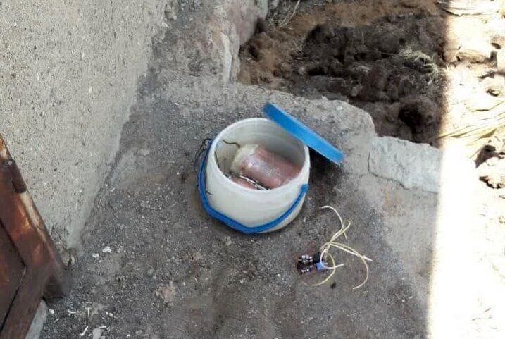 کشف یک بسته انفجاری در هشتگرد توسط سربازان گمنام