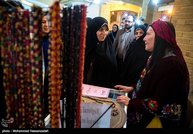 نمایشگاه صنایع دستی ویژه همسران سفرا