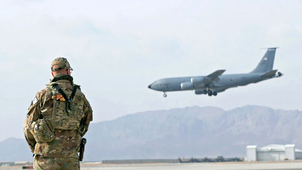 حمله موشک به پایگاه نظامی آمریکا در افغانستان
