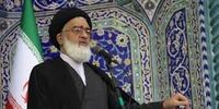 امام جمعه قم: دختران باید قدرتمند و نفوذناپذیر باشند/ راه‌حل مسئه حجاب 