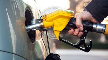 تعیین تکلیف قیمت بنزین/بررسی قیمت بنزین در مجلس