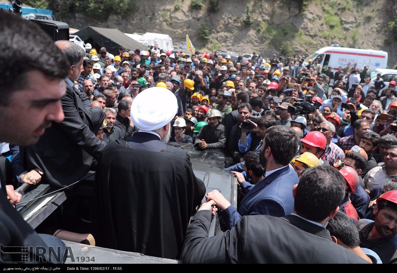 دو نگاه به اعتراض معدنکاران در حضور رئیس‌جمهوری
