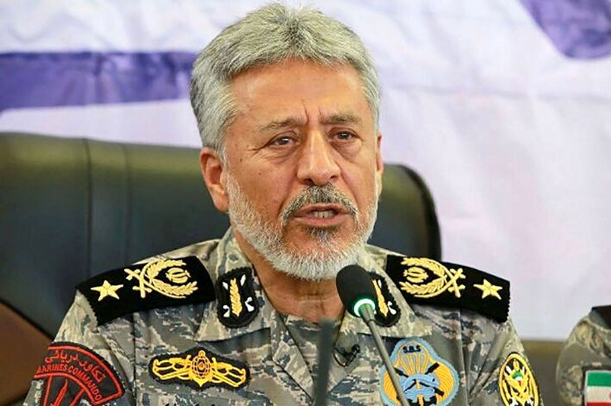 امیر سیاری: از جان خود دریغ نمی‌کنیم تا به دشمن ثابت کنیم رویای ضربه زدن به ایران را به گور خواهد برد/ افتخار ماست که با استکبار می‌جنگیم، نه با دشمنان کوچک