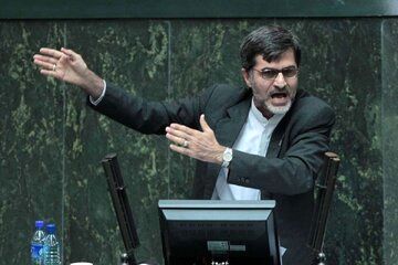 توهین یک نماینده مجلس به ظریف